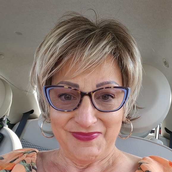 KarenβAmbassadorβ - Picture 1 of 15